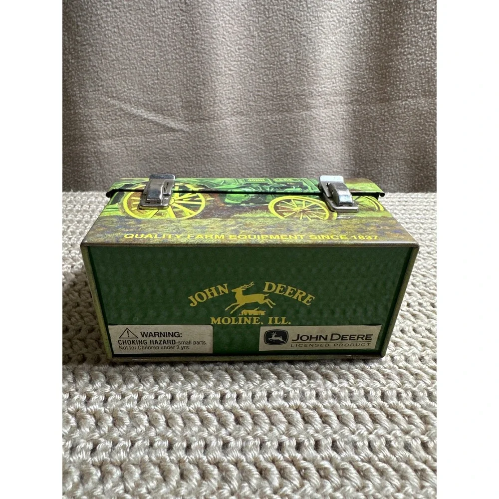 John Deere Vintage Style Domed Metal Tin Lunch Box Moline Illinois Tractor Green